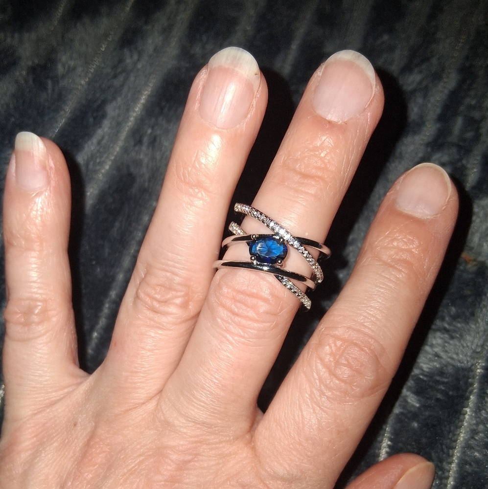 ๐ Beautiful BlueTopaz CZ Ring Sz 6 - Picture 3 of 3